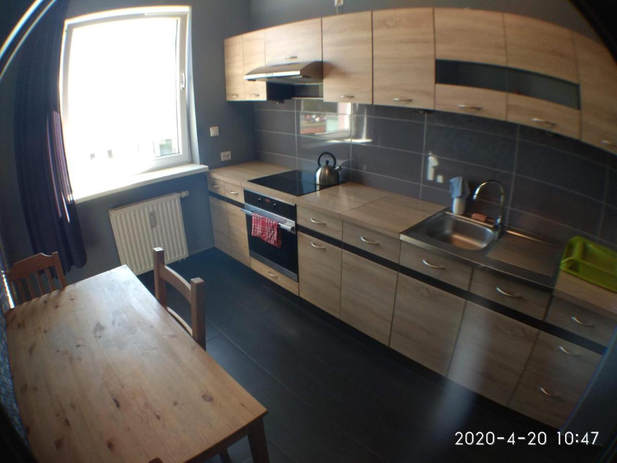 2060 Zwyciestwa 5G - Tanie Pokoje W Apartamencie - Samodzielne Zameldowanie - Self Check In Poznan Bagian luar foto