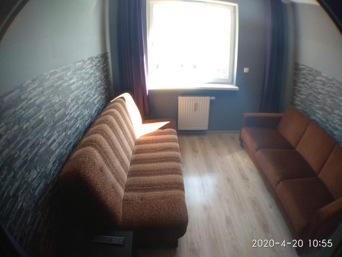 2060 Zwyciestwa 5G - Tanie Pokoje W Apartamencie - Samodzielne Zameldowanie - Self Check In Poznan Bagian luar foto