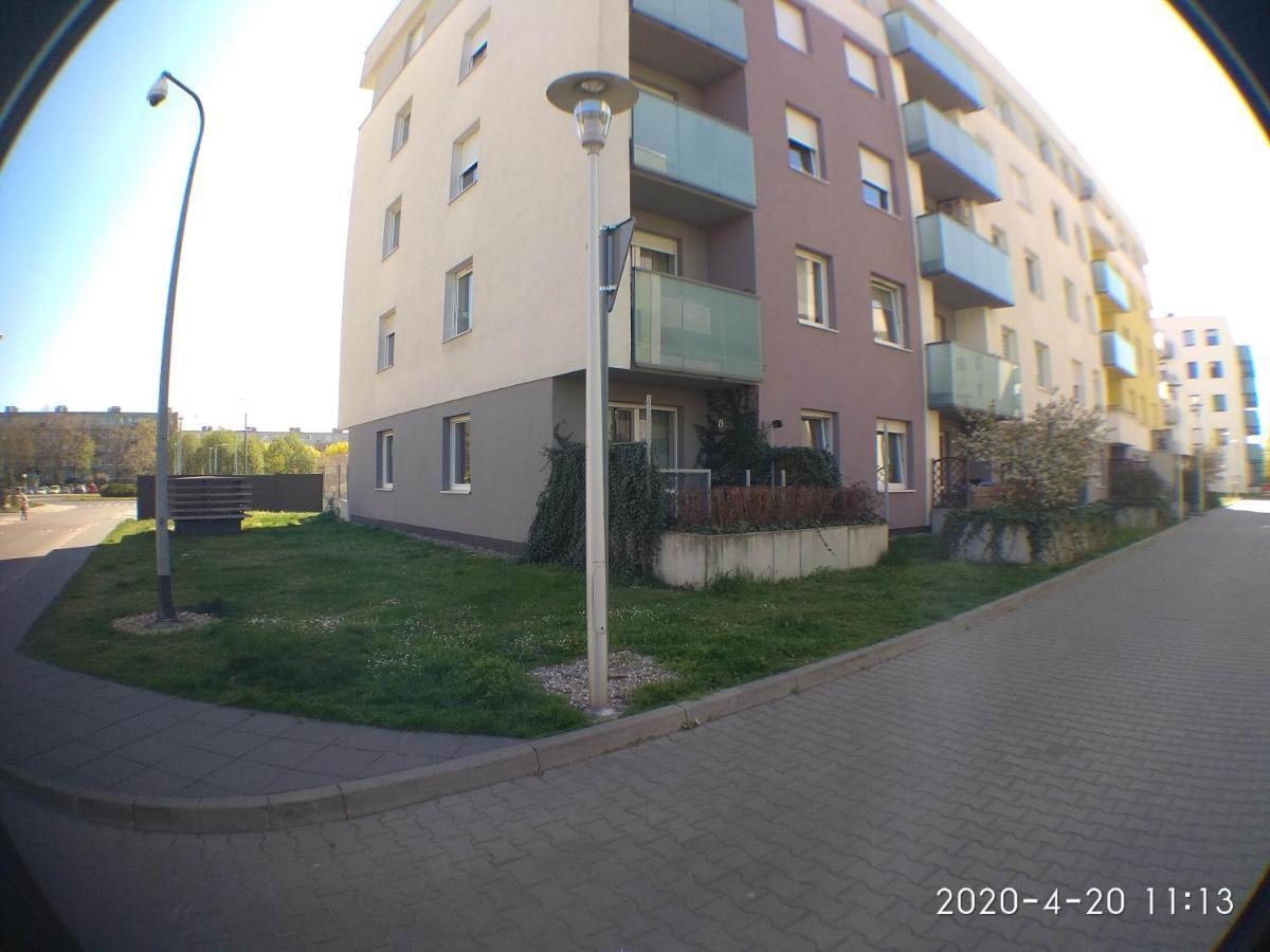 2060 Zwyciestwa 5G - Tanie Pokoje W Apartamencie - Samodzielne Zameldowanie - Self Check In Poznan Bagian luar foto