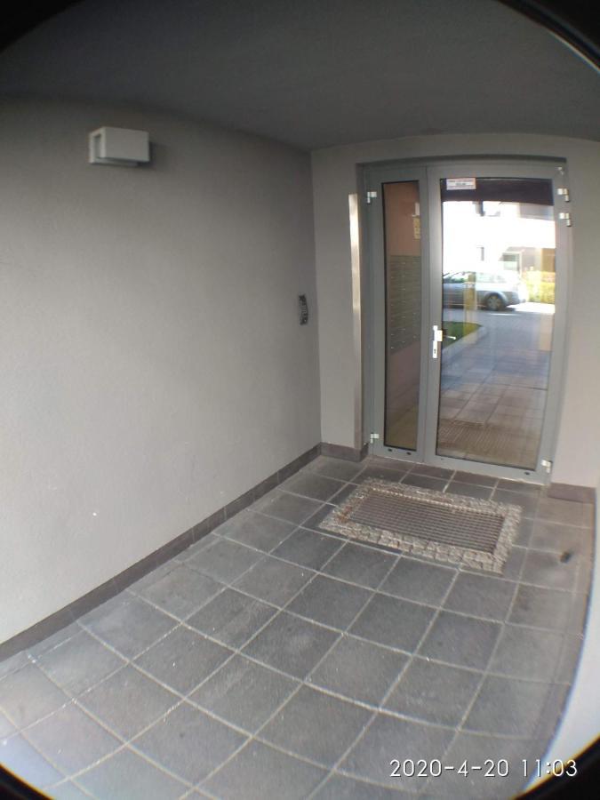 2060 Zwyciestwa 5G - Tanie Pokoje W Apartamencie - Samodzielne Zameldowanie - Self Check In Poznan Bagian luar foto