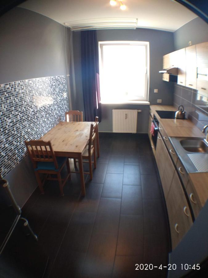 2060 Zwyciestwa 5G - Tanie Pokoje W Apartamencie - Samodzielne Zameldowanie - Self Check In Poznan Bagian luar foto
